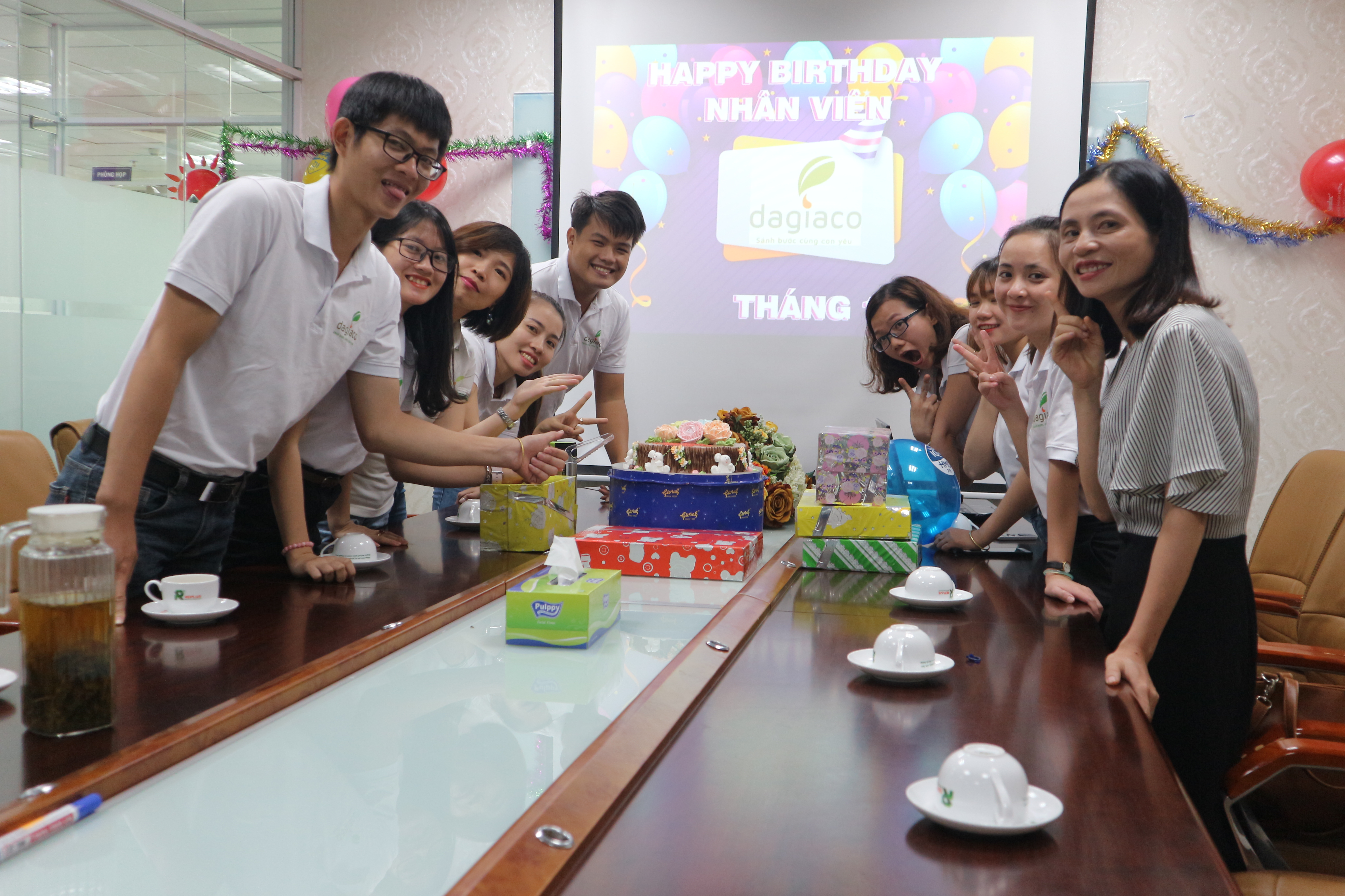 Công ty Dagiaco tổ chức sinh nhật cho nhân viên có ngày sinh trong tháng 6